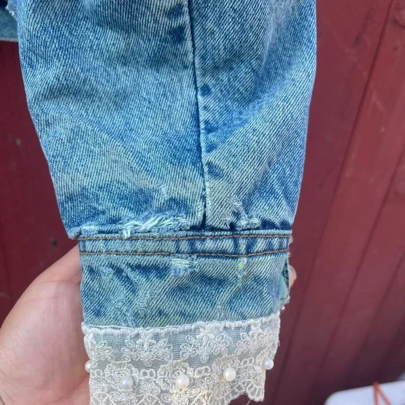 Blue and White Cropped Jean Jacket with Distressed Details - Picture 7 of 11